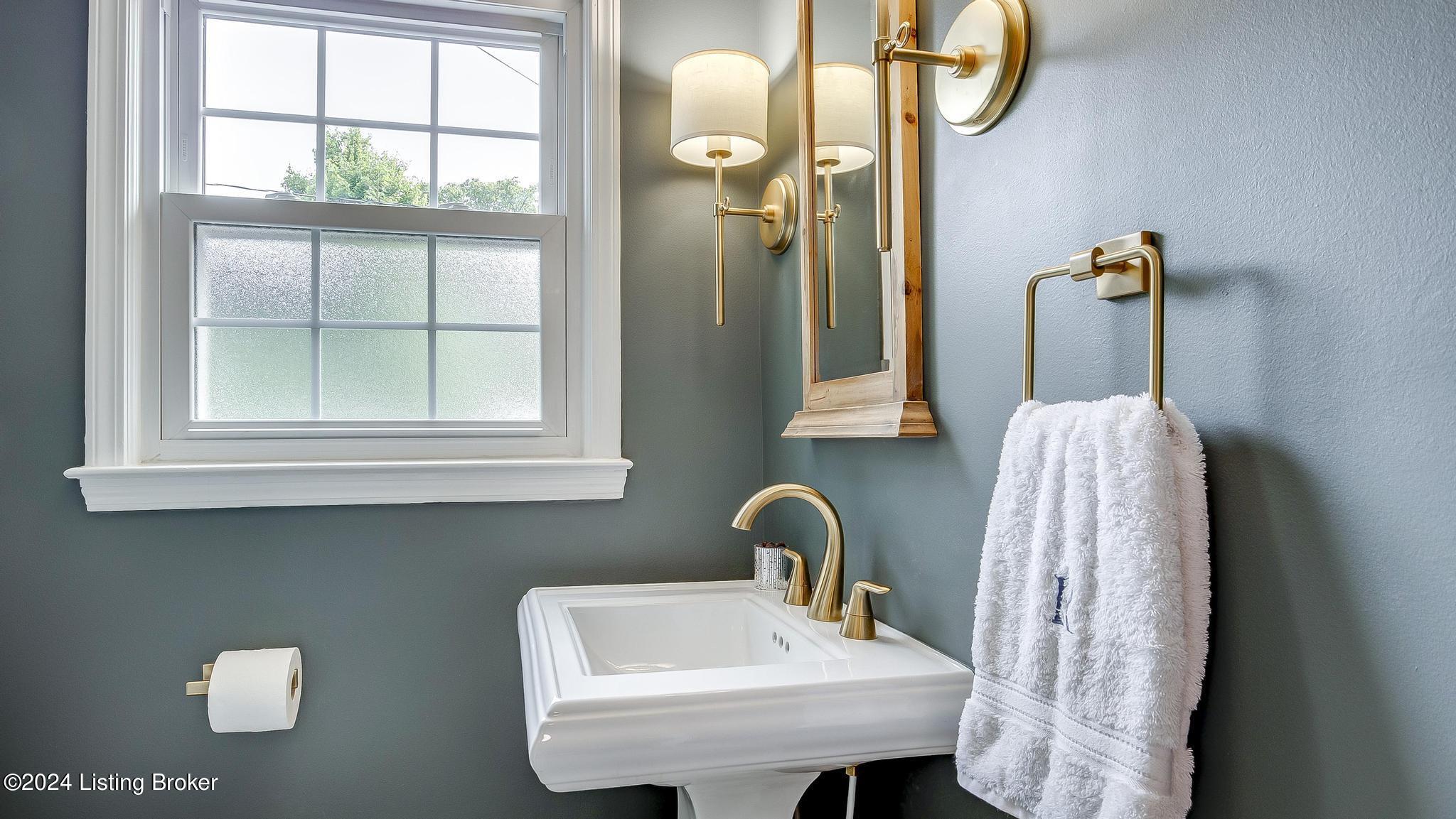 2303 Meadow Road Louisville, KY 40205 - Photo 22 of 57 2303_MeadowRd_40205_0525_