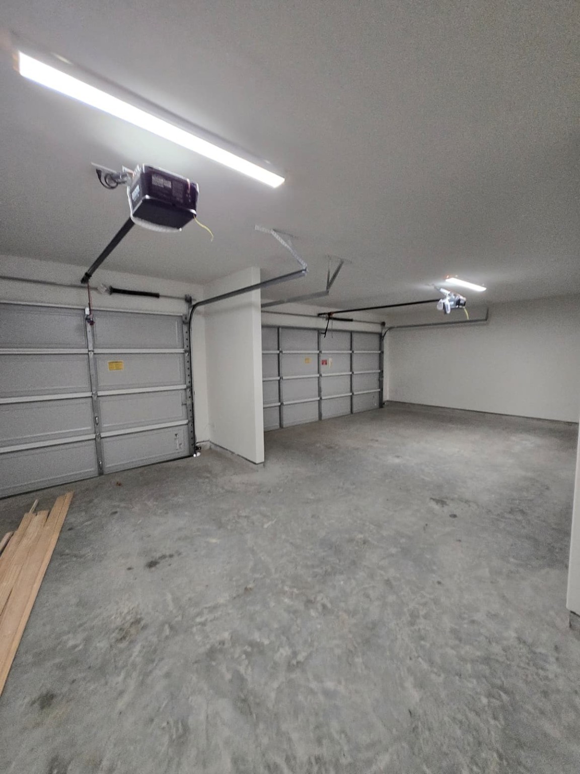 1420 Florecer Lane Magnolia, TX 77354 - Photo 34 of 36 a view of a garage