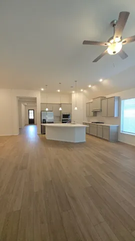 $2,800 | 1420 Florecer Lane, Magnolia, TX 77354