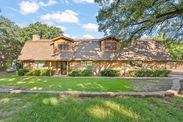 $659,000 | 7 Fox Hollow Drive, Joshua, TX 76058
