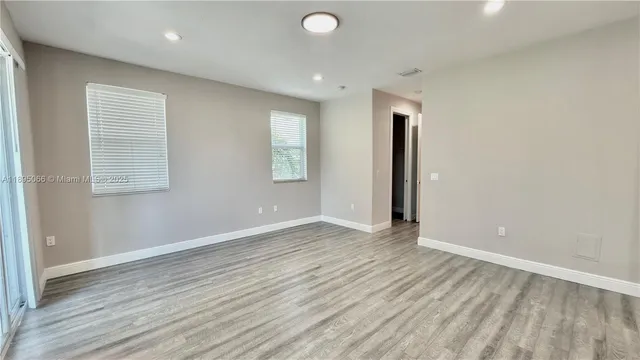 $3,990 | 210 Southwest 9th Street, Unit 210, Fort Lauderdale, FL 33315