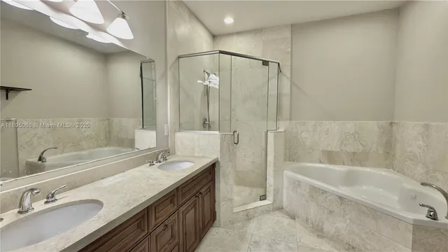 $3,990 | 210 Southwest 9th Street, Unit 210, Fort Lauderdale, FL 33315