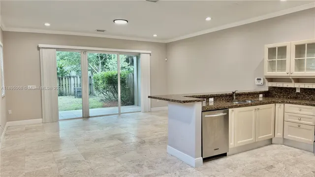 $3,990 | 210 Southwest 9th Street, Unit 210, Fort Lauderdale, FL 33315