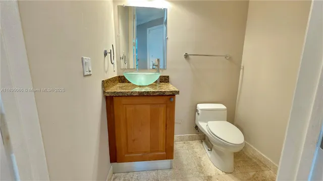 $3,990 | 210 Southwest 9th Street, Unit 210, Fort Lauderdale, FL 33315