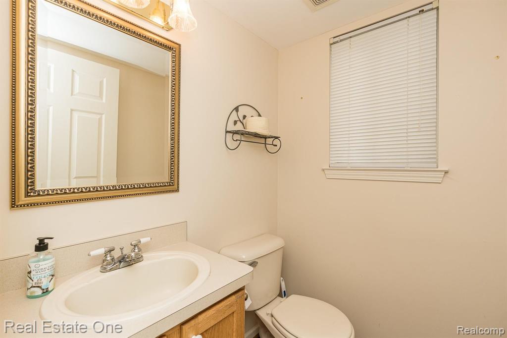 746 Elizabeth Street Rochester, MI 48307 - Photo 11 of 26