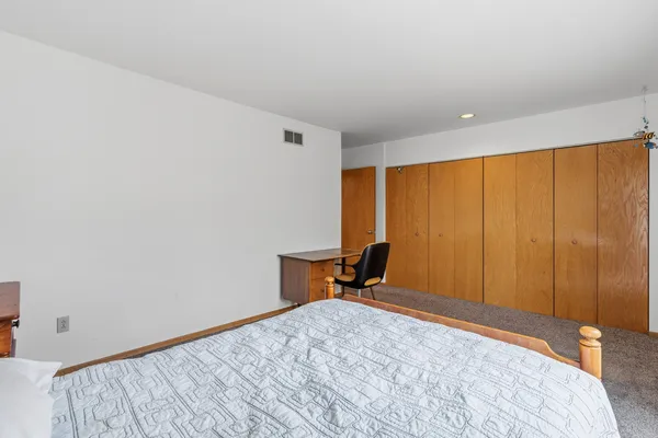 $499,900 | 324 Gina Drive, New Lenox, IL 60451