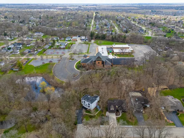 $499,900 | 324 Gina Drive, New Lenox, IL 60451