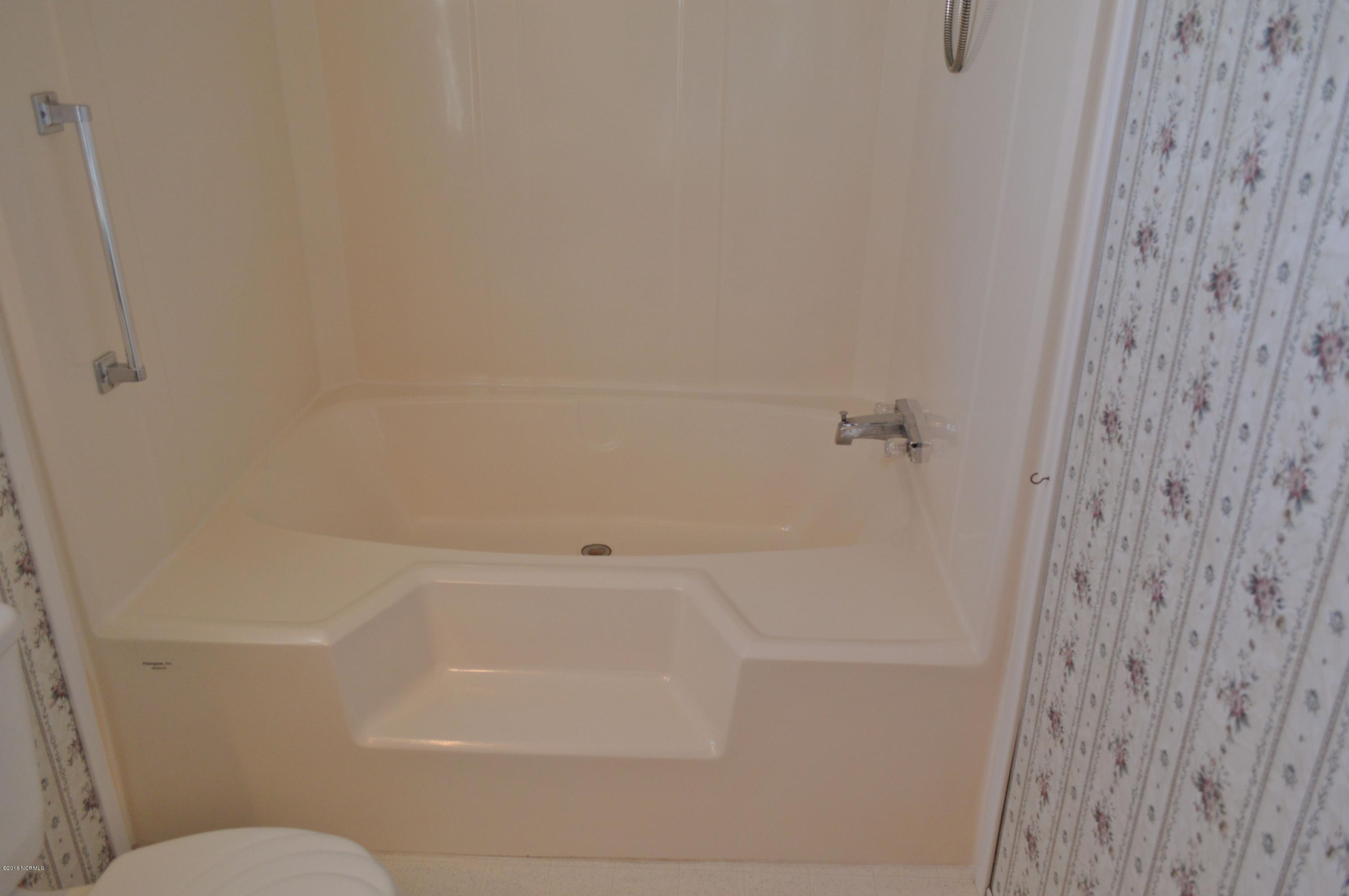 791 Richard Switch Road Currie, NC 28435 - Photo 11 of 24 master tub