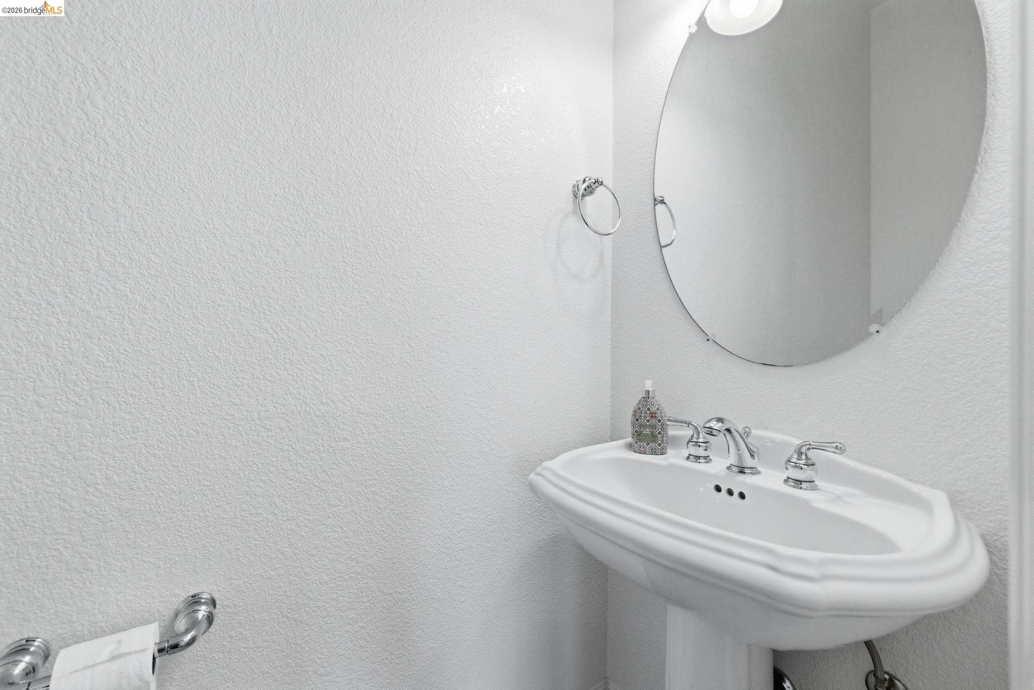 32 Apollo Lane Copperopolis, CA 95228 - Photo 23 of 58 Bathroom with a textured wall