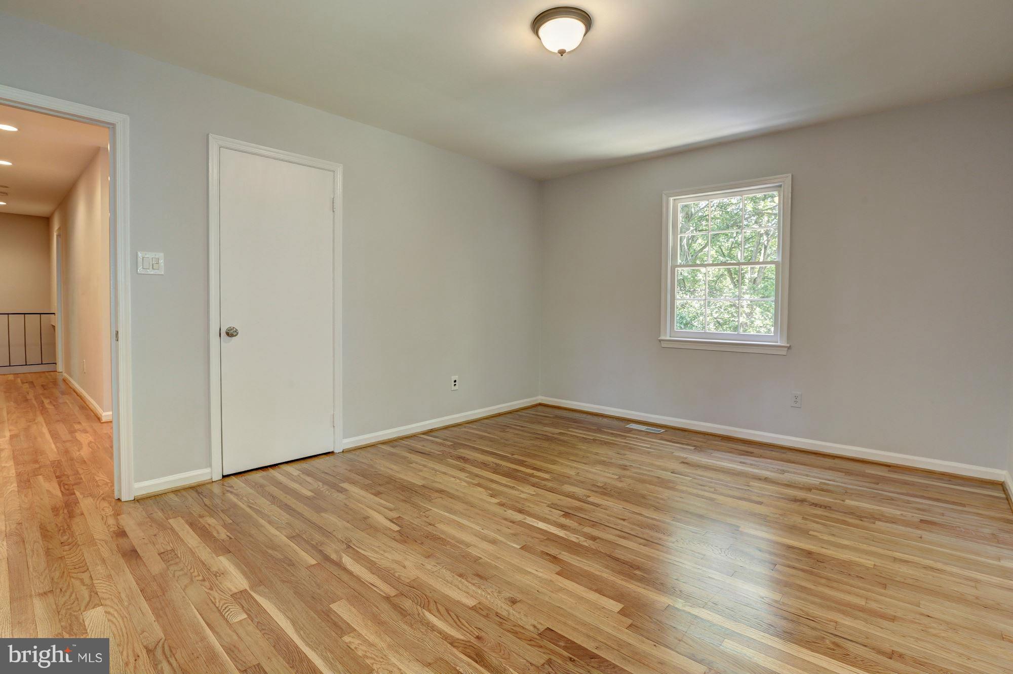 11805 Hunting Ridge Court Potomac, MD 20854 - Photo 21 of 30 Bedroom #4
