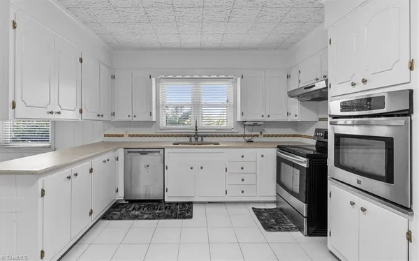 $549,000 | 3570 Annie Lane, Walkertown, NC 27051