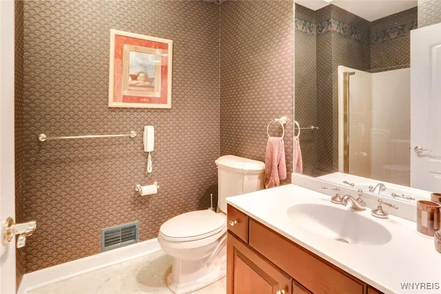 $1,299,000 | 7 Beauclaire Lane, Perinton, NY 14450