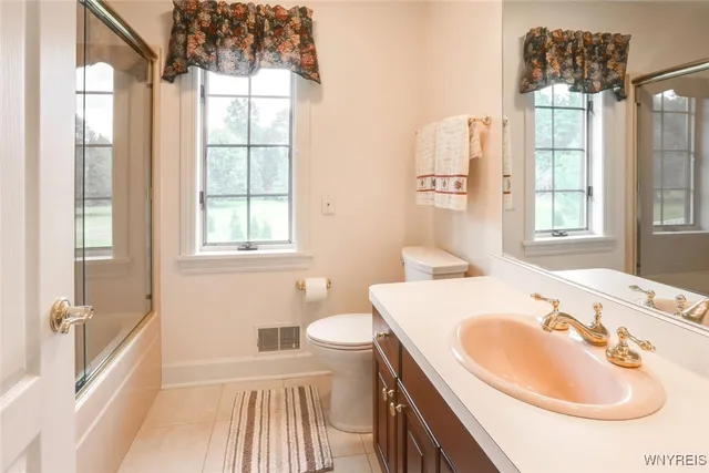 $1,299,000 | 7 Beauclaire Lane, Perinton, NY 14450