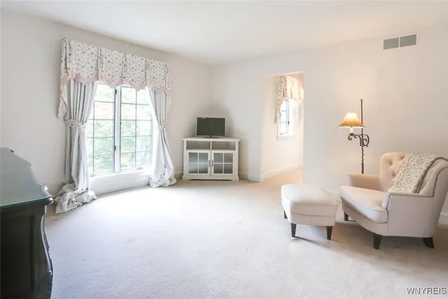 $1,299,000 | 7 Beauclaire Lane, Perinton, NY 14450