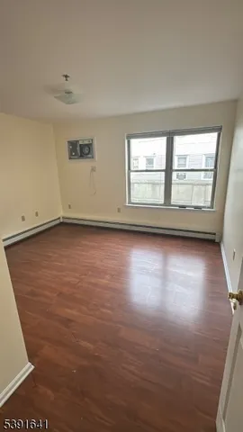 $1,092 | 620 1st Avenue, Unit 102, Elizabeth, NJ 07206