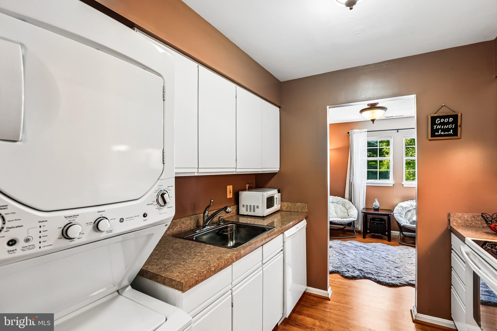 8613 Falls Run Road, Unit E Ellicott City, MD 21043 - Photo 11 of 20 Kitchen