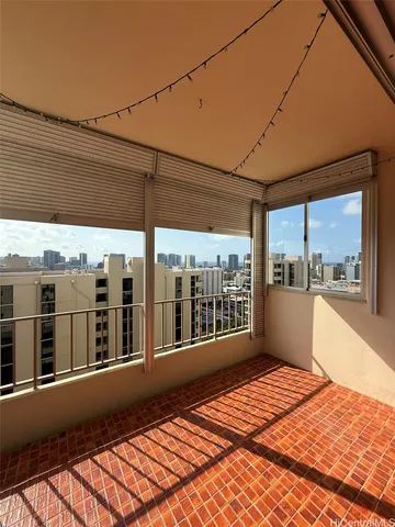 $3,000 | 1001 Wilder Avenue, Unit 802, Honolulu, HI 96822