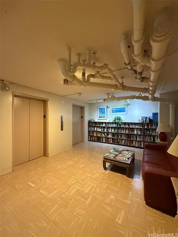 $3,000 | 1001 Wilder Avenue, Unit 802, Honolulu, HI 96822