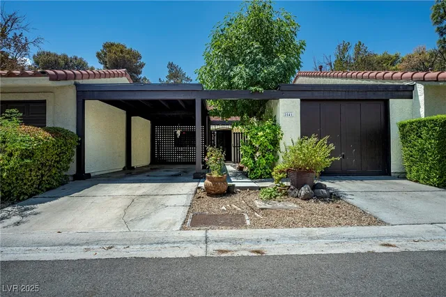 $349,000 | 2841 Glendevon Circle, Henderson, NV 89014