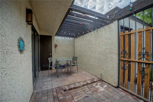 $349,000 | 2841 Glendevon Circle, Henderson, NV 89014