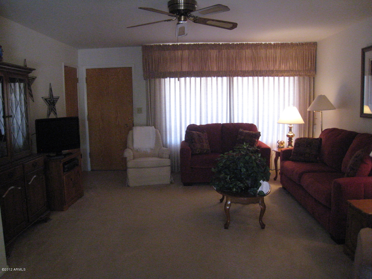 5440 East Decatur Street Mesa, AZ 85205 - Photo 3 of 21 Living Room