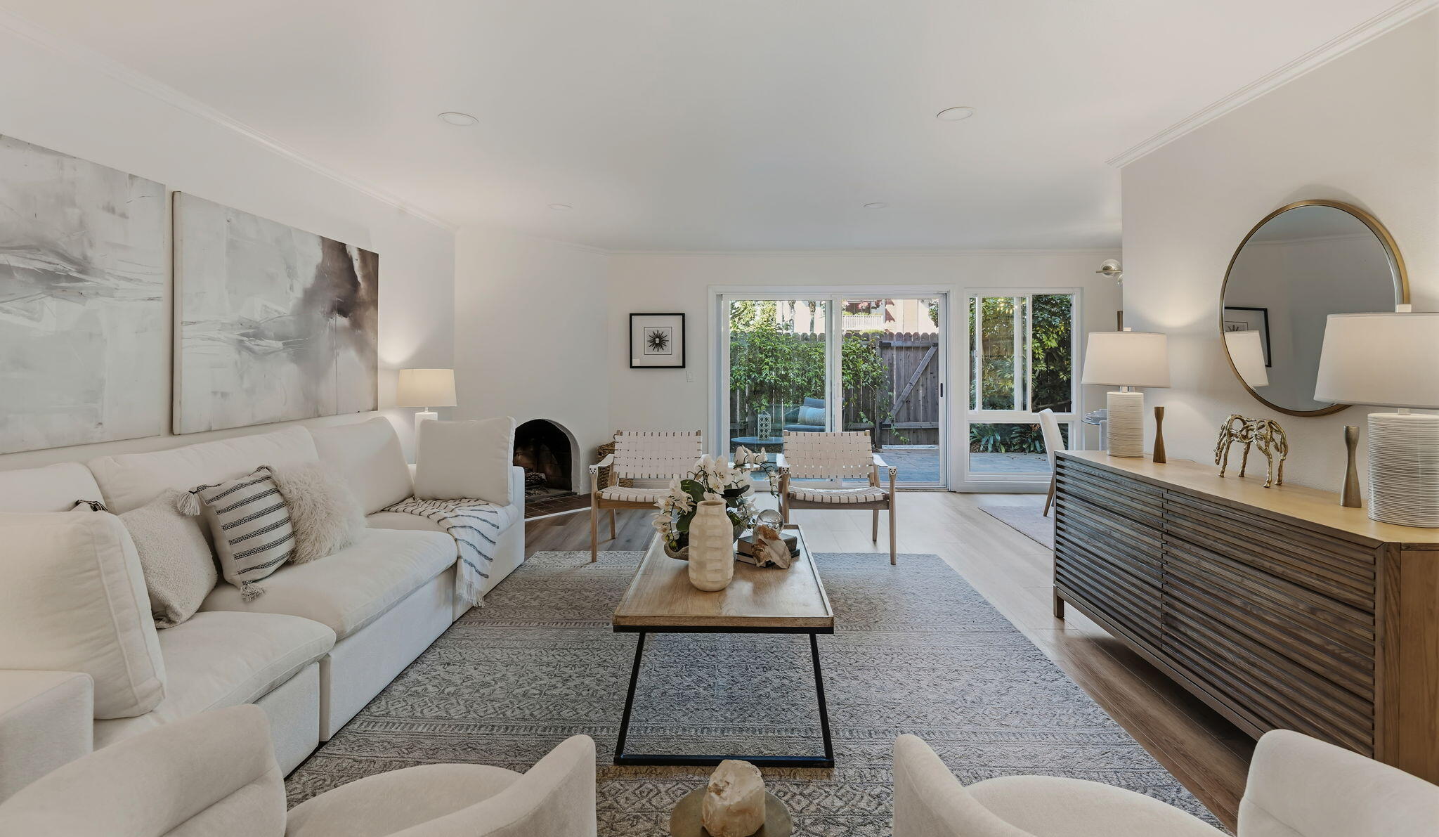 2630 State Street, Unit 7 Santa Barbara, CA 93105 - Photo 3 of 27 03-Living Room