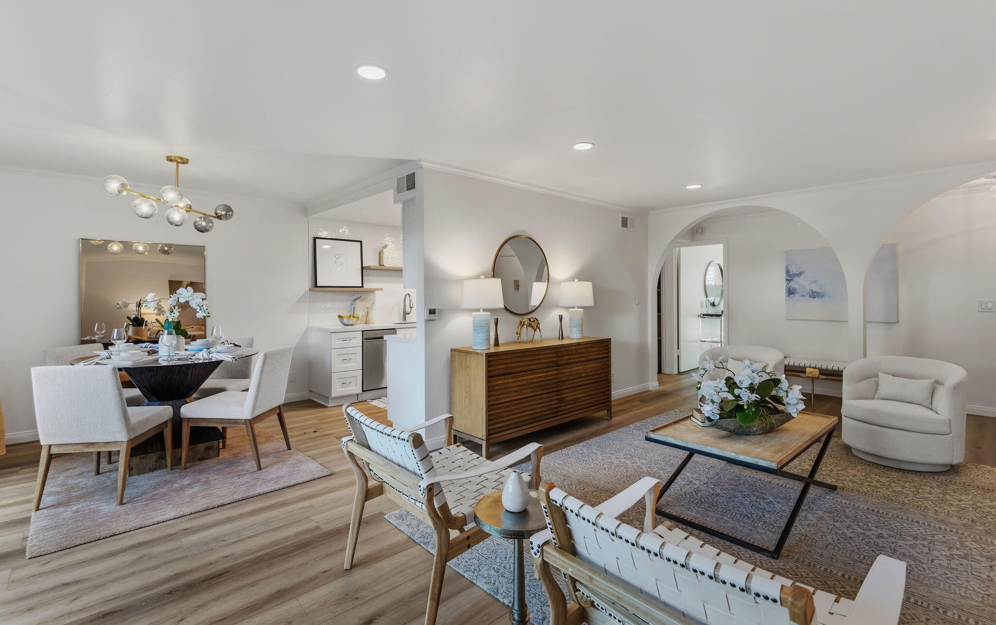 2630 State Street, Unit 7 Santa Barbara, CA 93105 - Photo 6 of 27 06-Living Room
