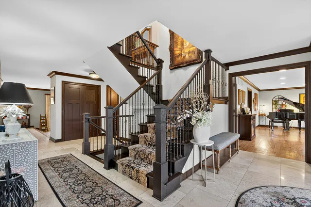 $1,250,000 | 1886 West Clover Drive, Inverness, IL 60067