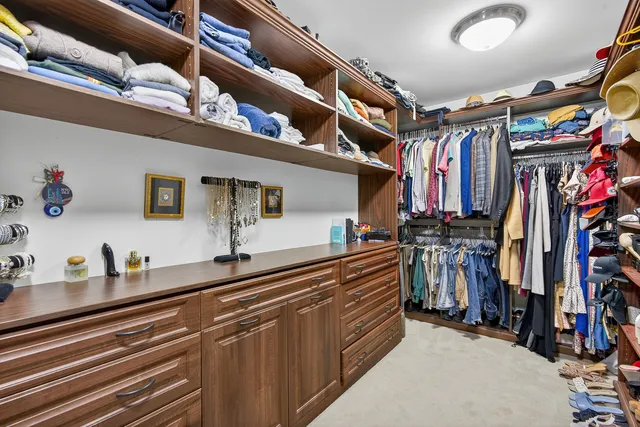 $1,250,000 | 1886 West Clover Drive, Inverness, IL 60067