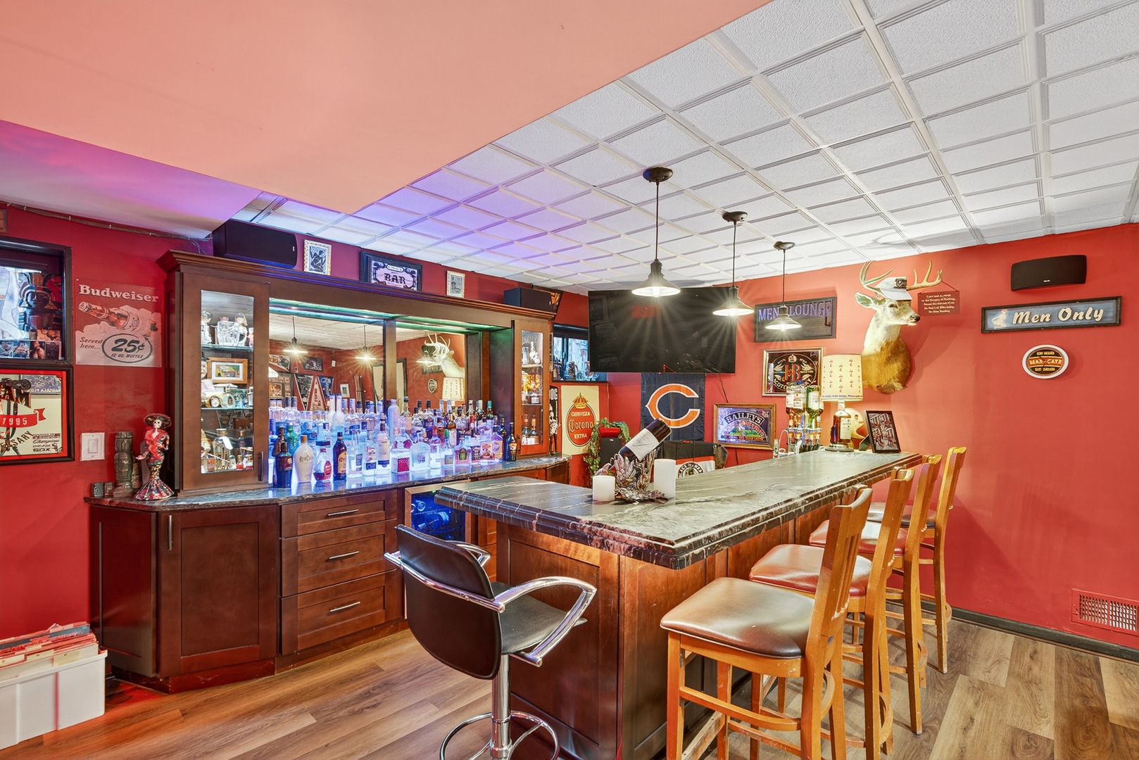 1886 West Clover Drive Inverness, IL 60067 - Photo 34 of 45 a outdoor space with a table and chairs