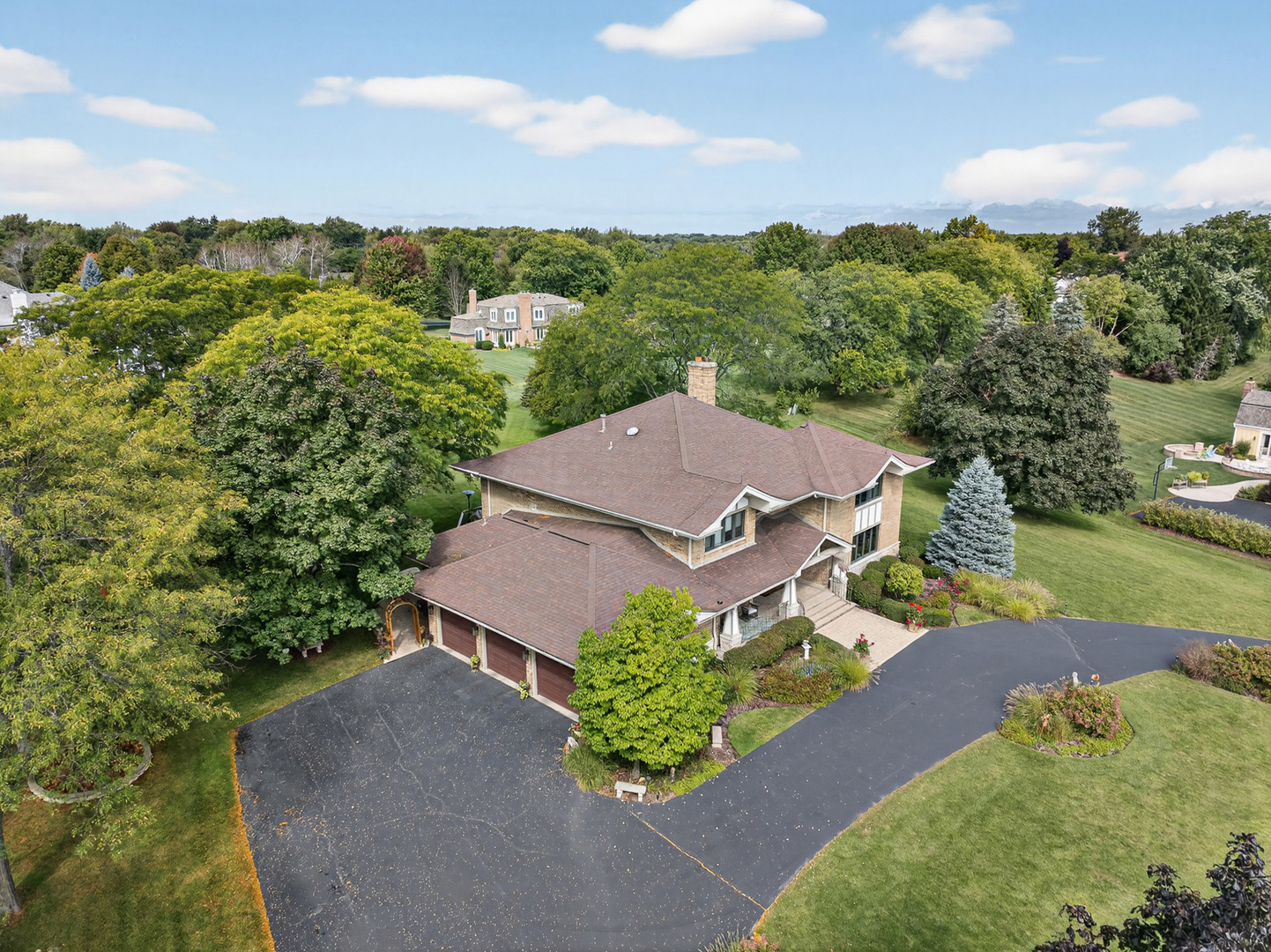 1886 West Clover Drive Inverness, IL 60067 - Photo 42 of 45 an aerial view of a house with a garden