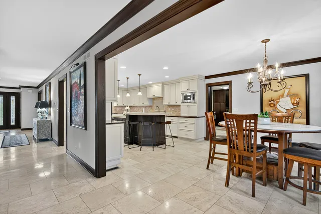 $1,250,000 | 1886 West Clover Drive, Inverness, IL 60067