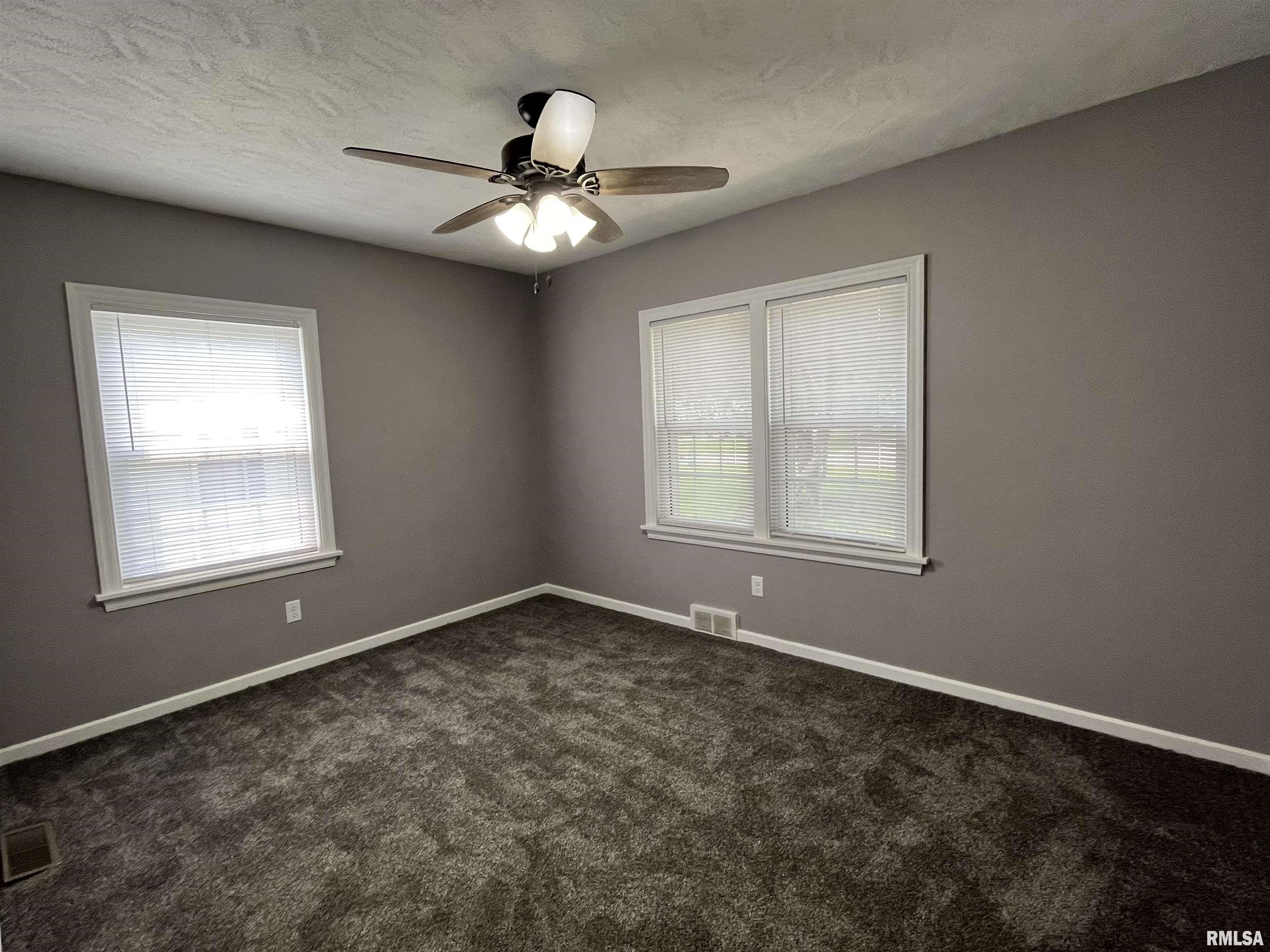 26 Circle Drive Springfield, IL 62703 - Photo 14 of 40