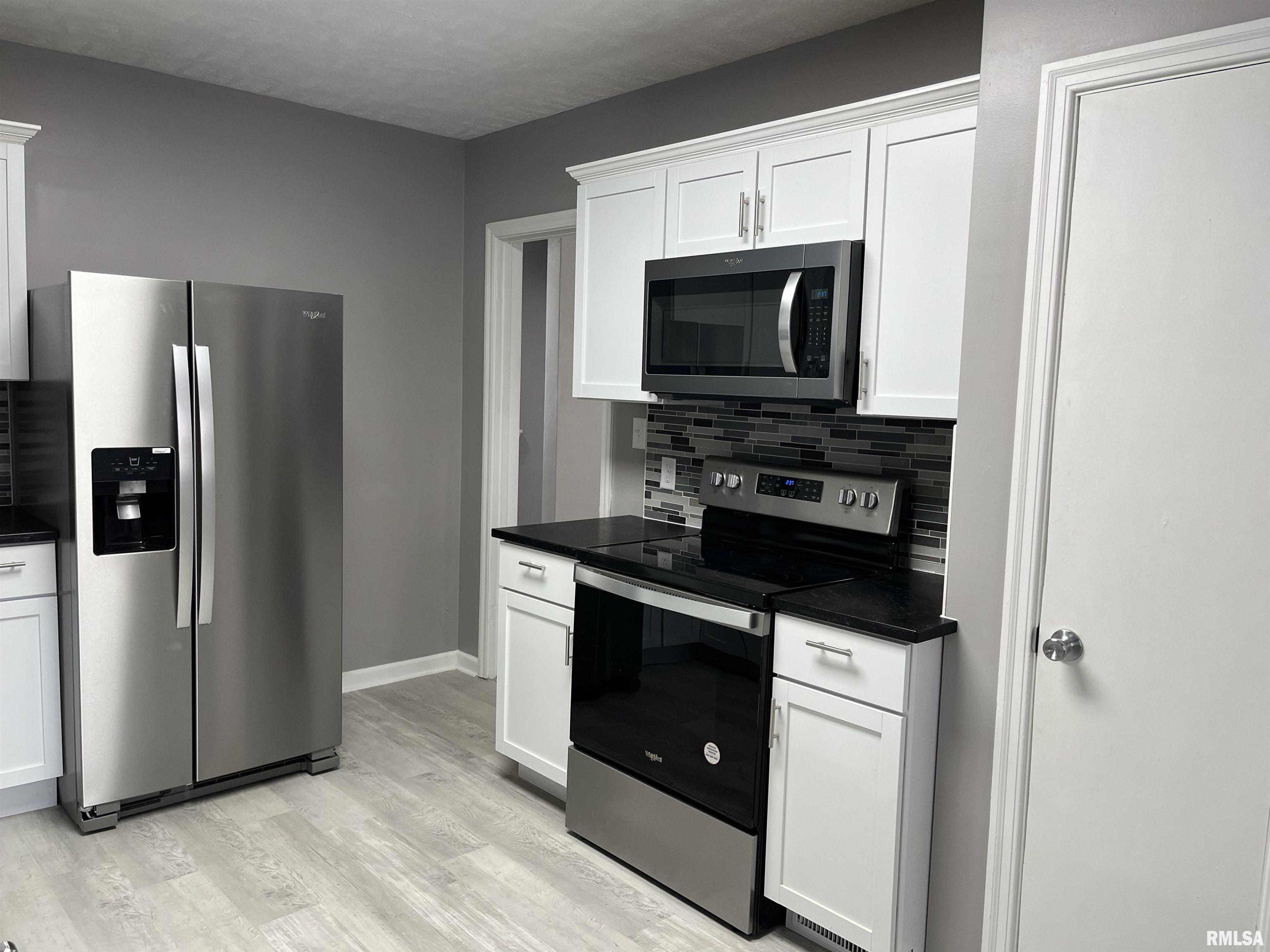 26 Circle Drive Springfield, IL 62703 - Photo 6 of 40