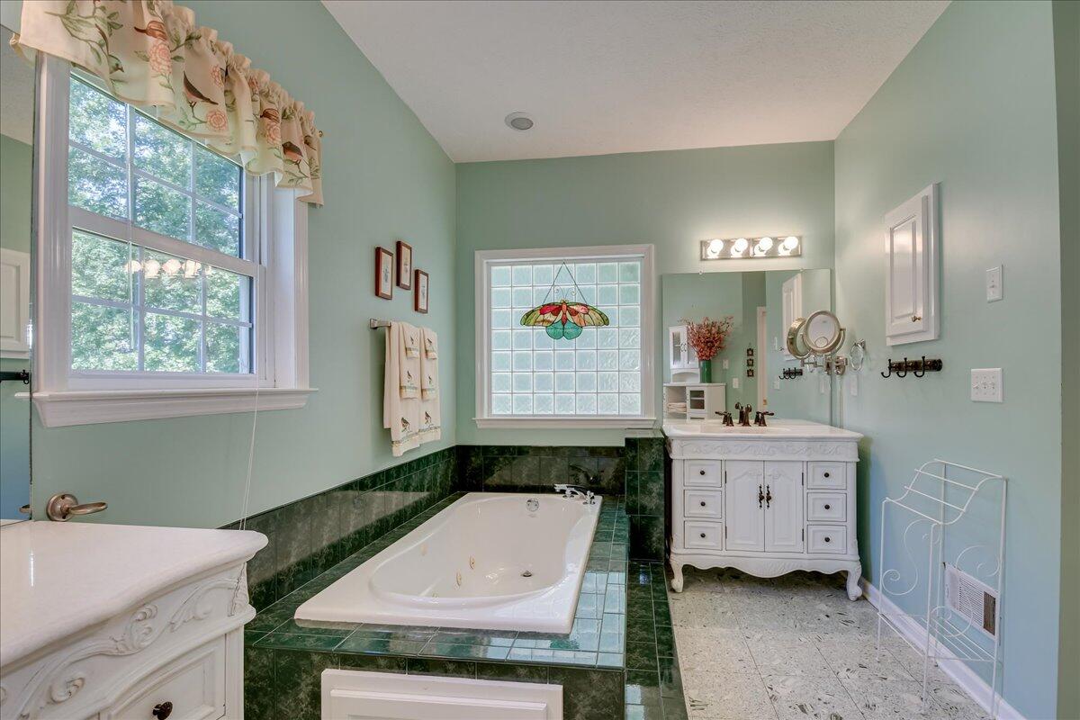 2008 Gregory Lake Road North Augusta, SC 29860 - Photo 21 of 56 Owner's Bath has a large jetted tub- plus separate shower.