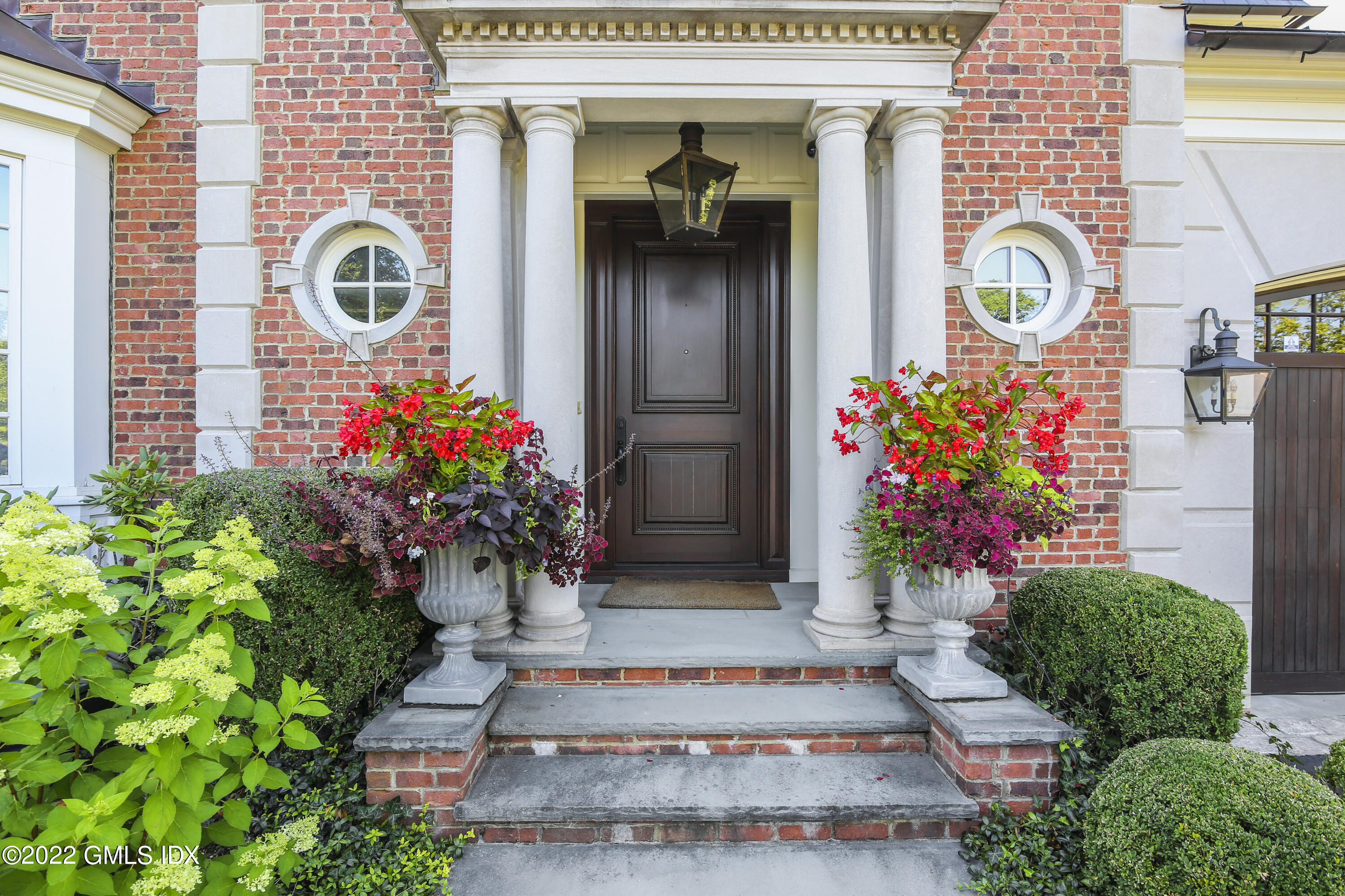 62 Ridge Street Greenwich, CT 06830 - Photo 2 of 40