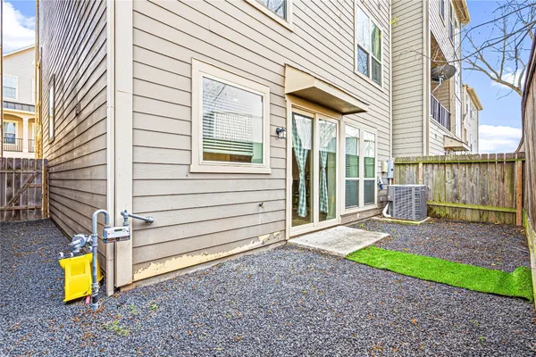 $2,250 | 1757 Sierra Crest Drive, Houston, TX 77080