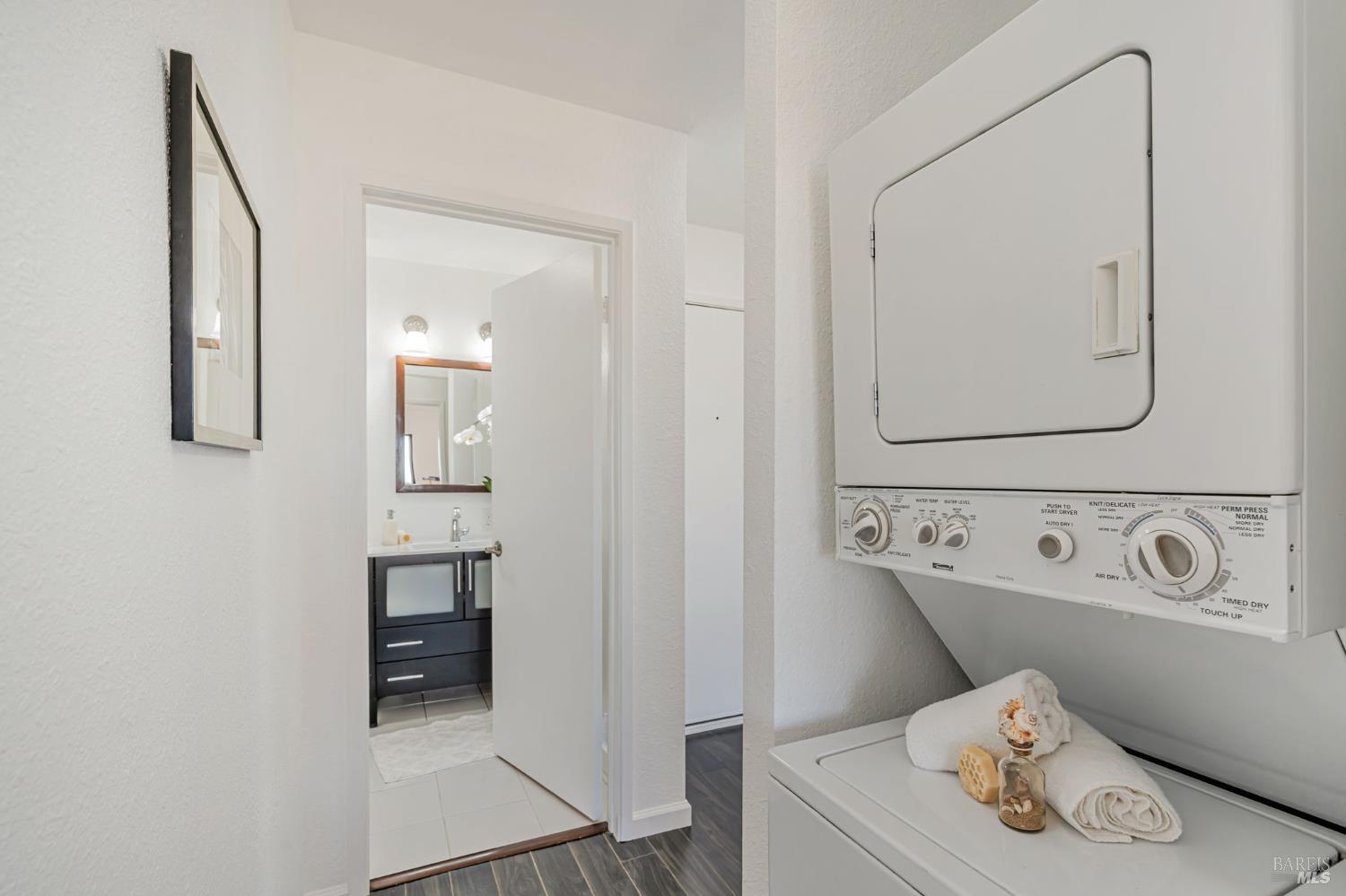 270 Channing Way, Unit 1 San Rafael, CA 94903 - Photo 19 of 32