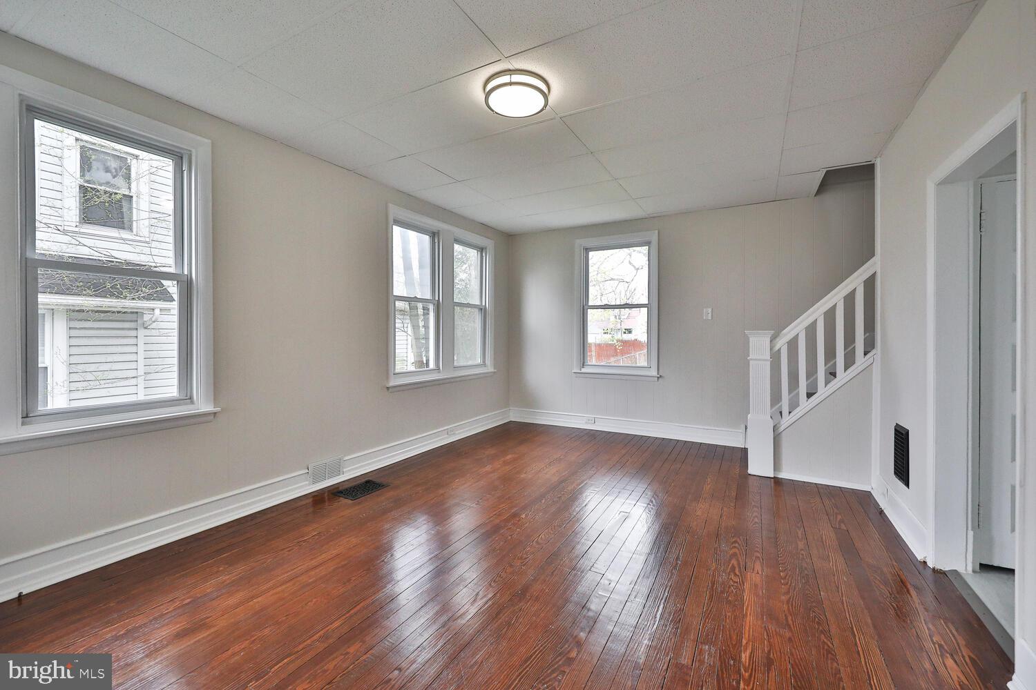154 Allison Road Willow Grove, PA 19090 - Photo 4 of 30 Gallery Image 4