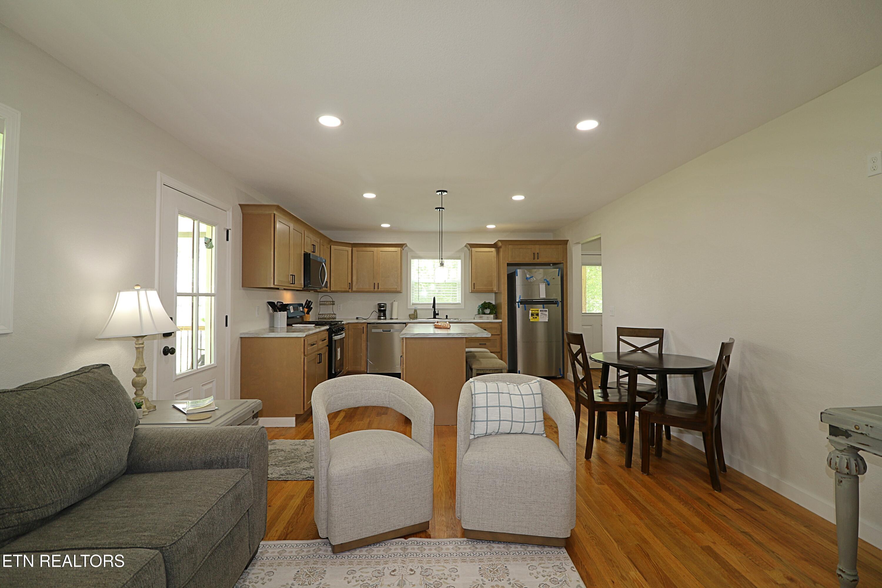 1051 Williams Creek Road Oneida, TN 37841 - Photo 12 of 57 094A1401