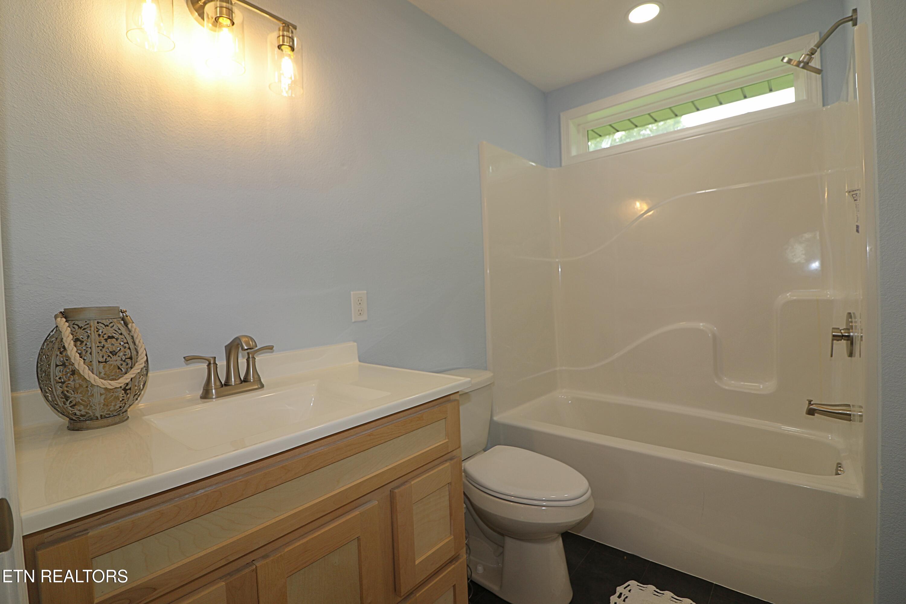 1051 Williams Creek Road Oneida, TN 37841 - Photo 25 of 57 094A1377