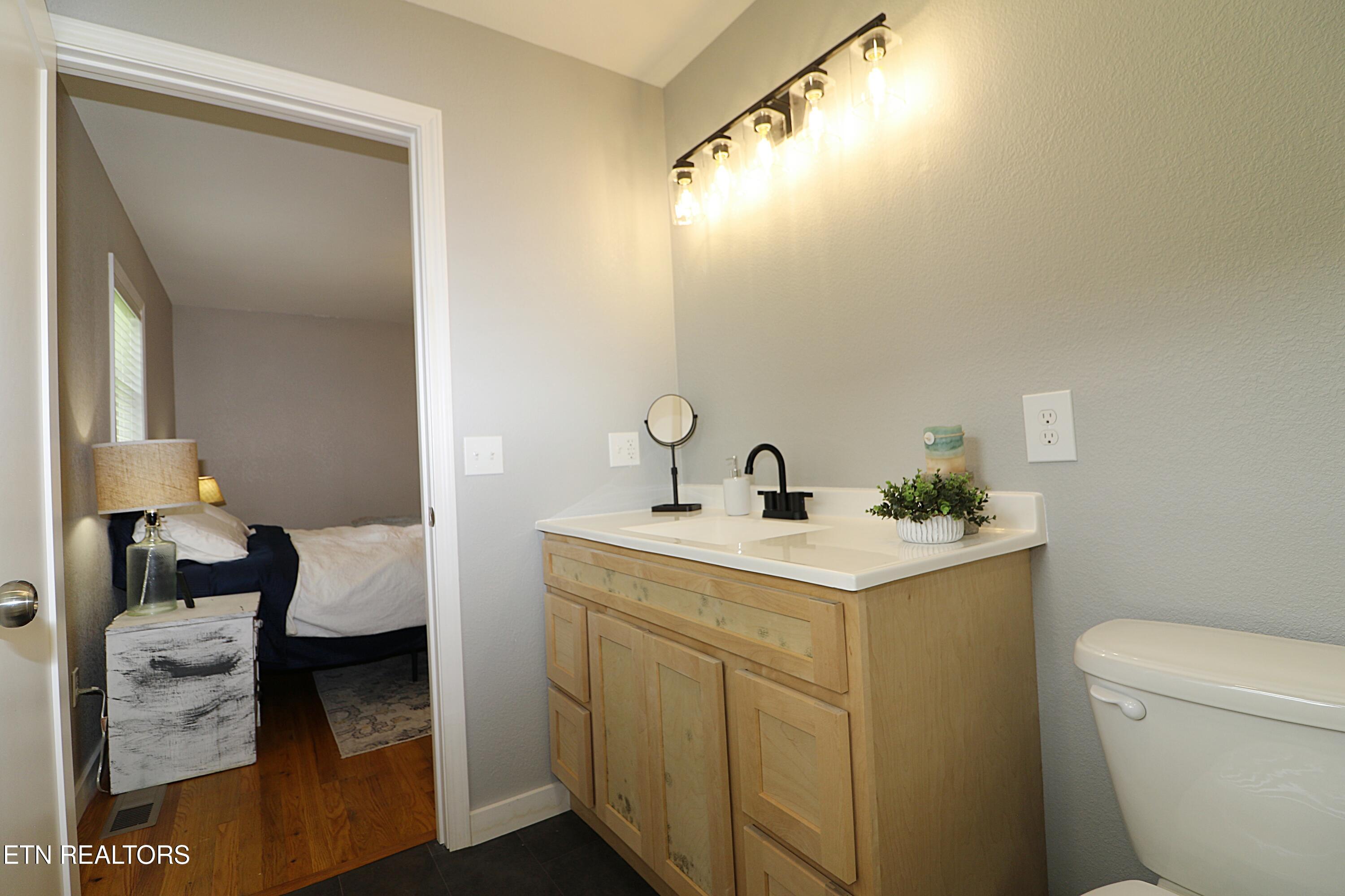 1051 Williams Creek Road Oneida, TN 37841 - Photo 35 of 57 094A1393