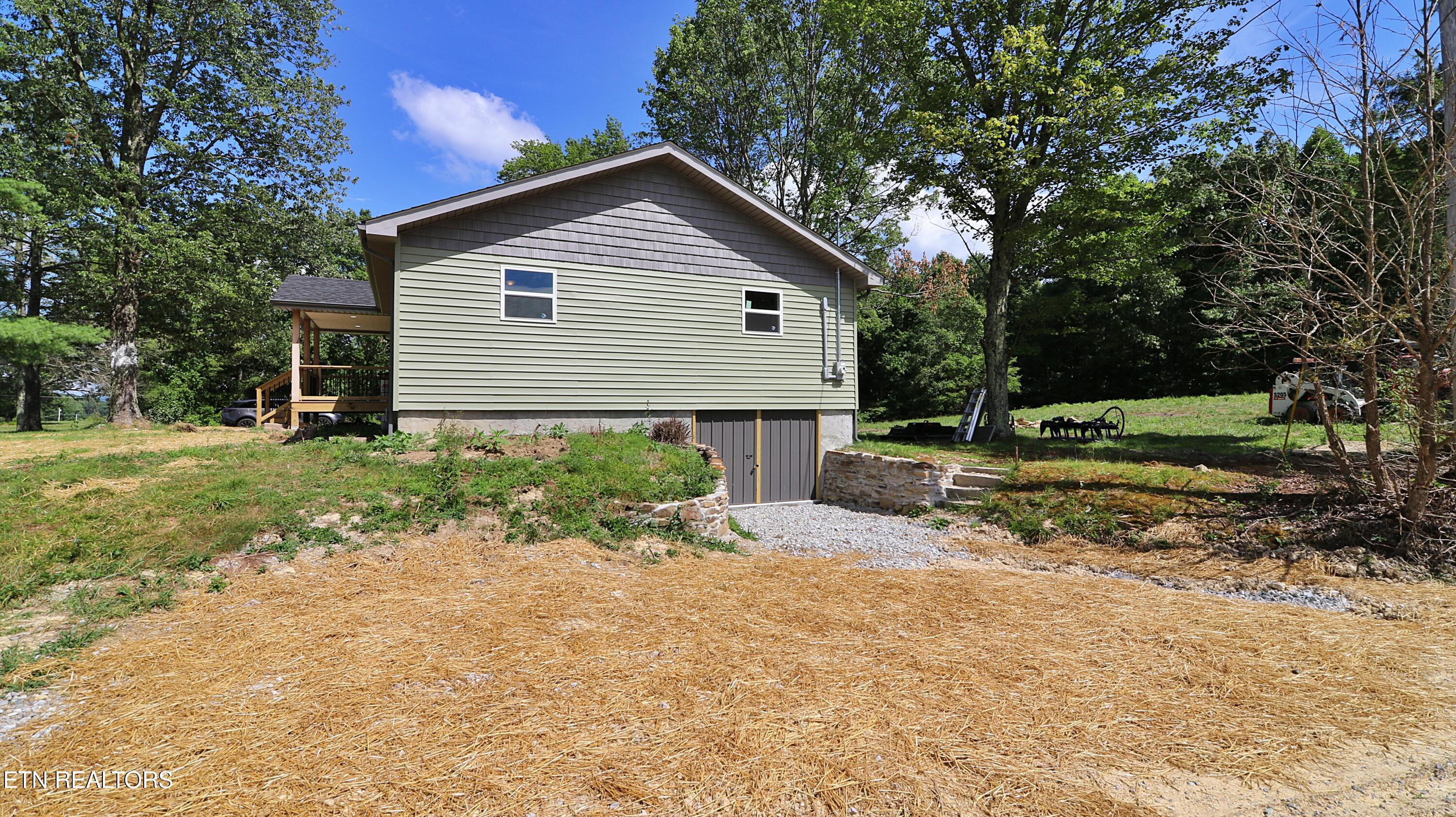 1051 Williams Creek Road Oneida, TN 37841 - Photo 37 of 57 094A7276