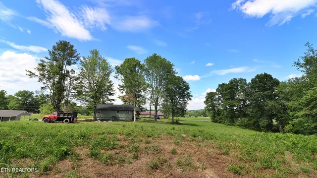 $324,000 | 1051 Williams Creek Road, Oneida, TN 37841