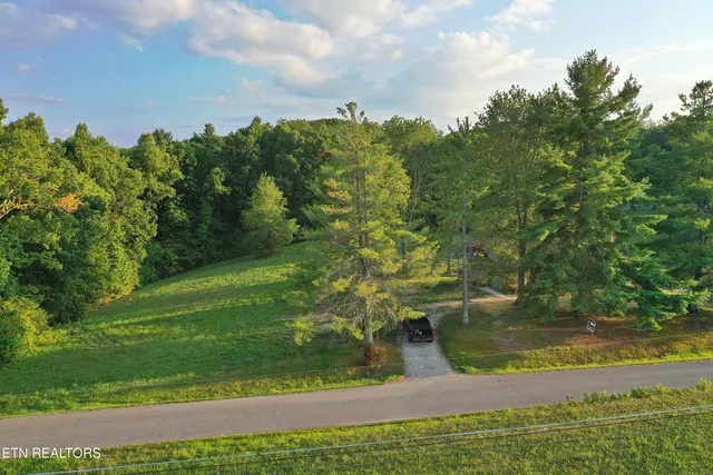 $324,000 | 1051 Williams Creek Road, Oneida, TN 37841