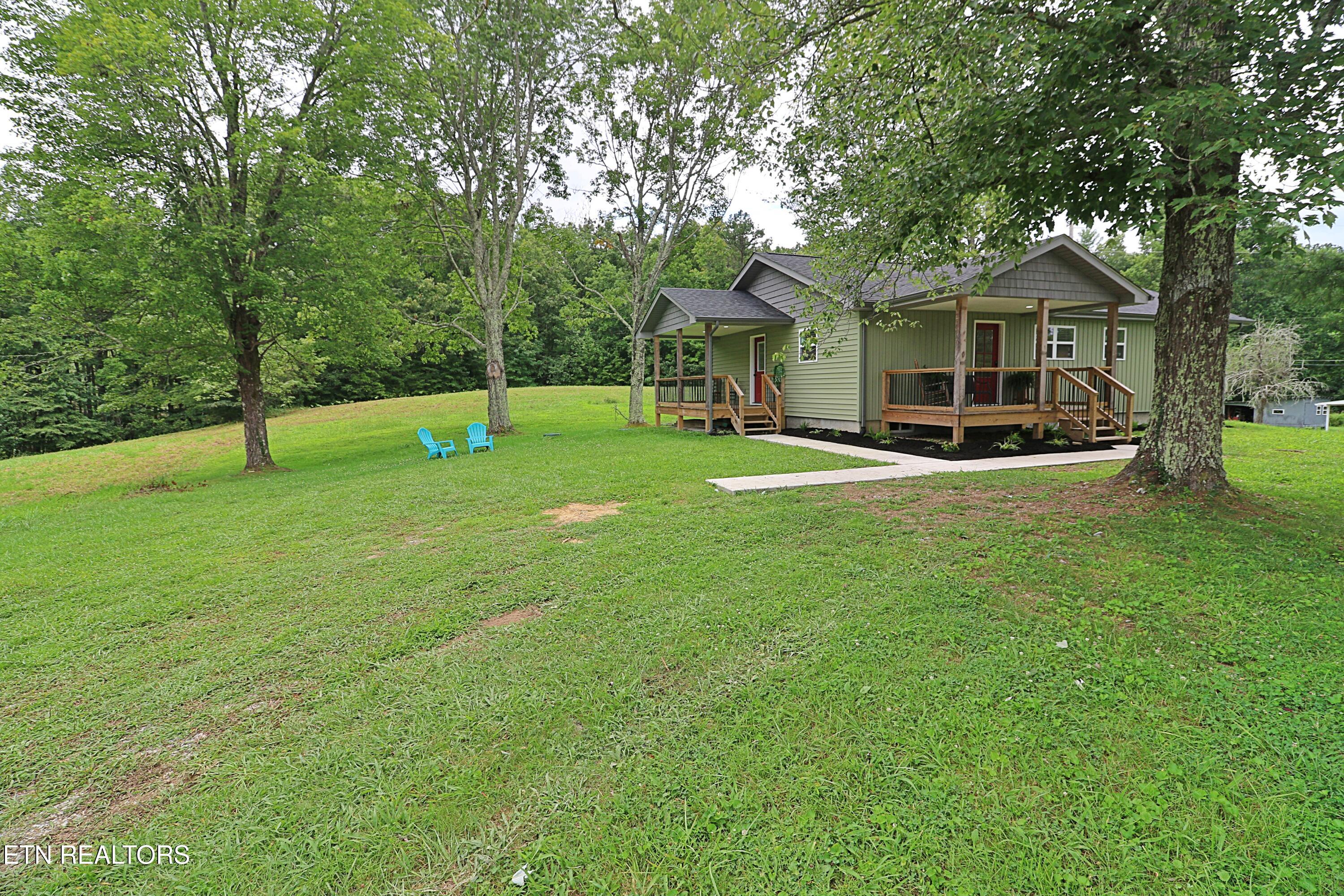 1051 Williams Creek Road Oneida, TN 37841 - Photo 56 of 57 094A1336