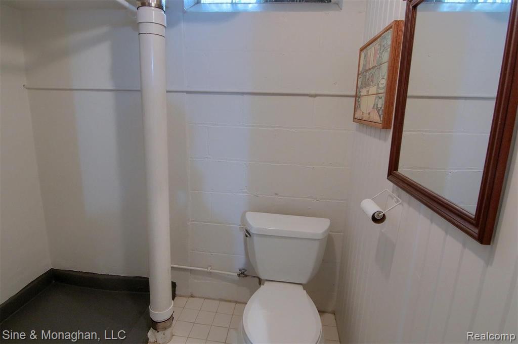 389 Merriweather Road Grosse Pointe Farms, MI 48236 - Photo 25 of 33