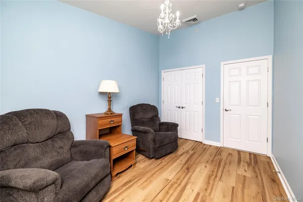 $525,000 | 418 Willow Lane, Valley Stream, NY 11580