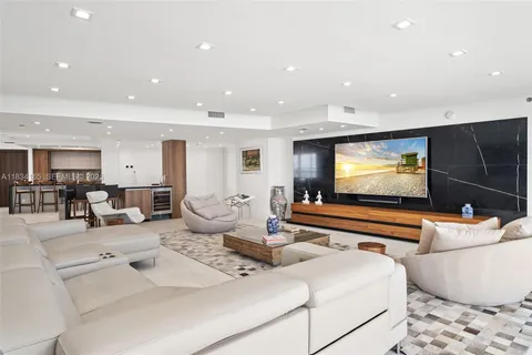 $5,600,000 | 450 Alton Road, Unit 901902, Miami Beach, FL 33139
