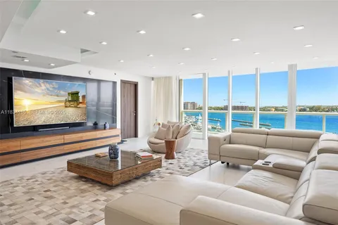 $5,600,000 | 450 Alton Road, Unit 901902, Miami Beach, FL 33139